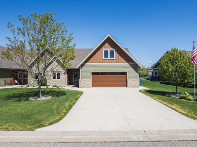 922 Lake Forest Cir, Detroit Lakes, MN, 56501