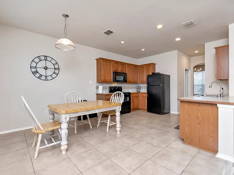 332 Mystic River Trl — Photo 3