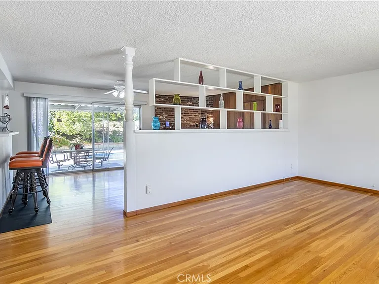 11543 Swinton Ave — Photo 4