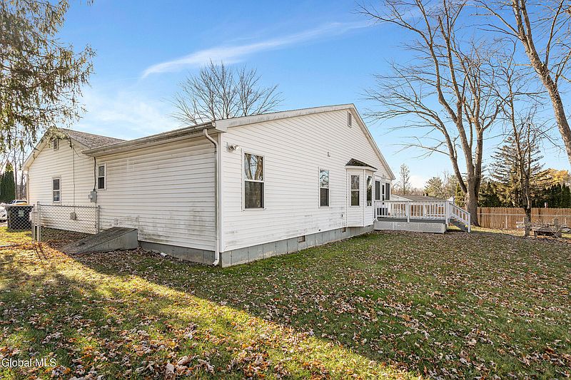 5th image of 36 Bloomingdale Avenue