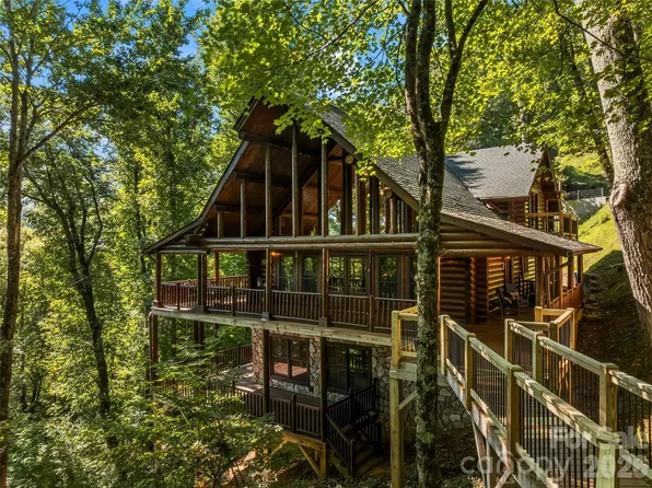 44 Kamama Trl, Maggie Valley, NC 28751