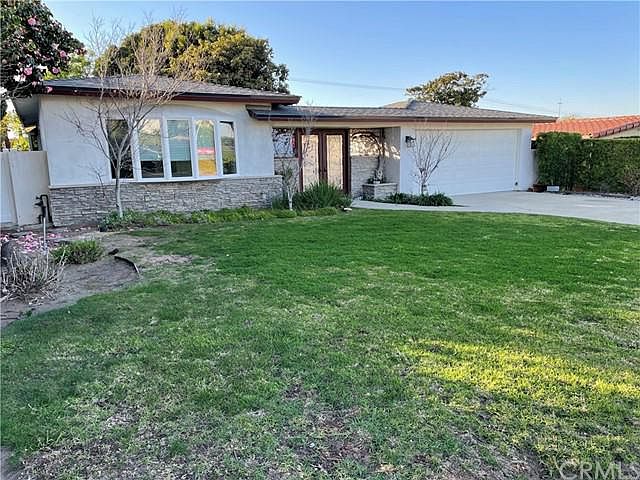 1st image of 353 Camino De Las Colinas