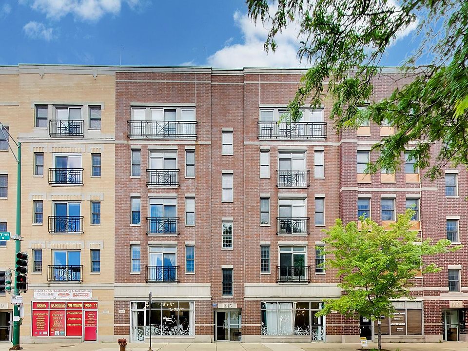 1st image of 1915 W Diversey Pkwy APT 302