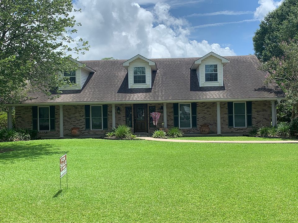 1st image of 927 S Tamela Dr