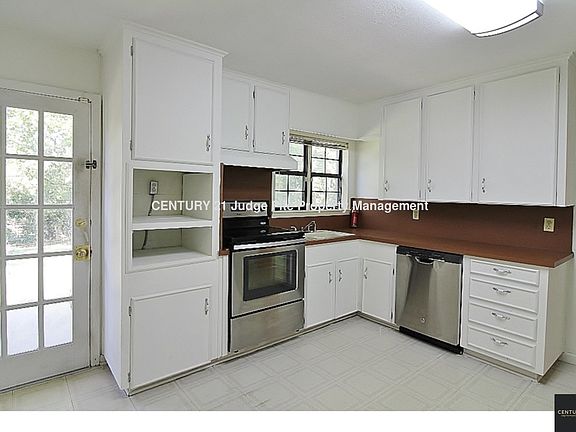 5th image of 5425 Wedgmont Cir N