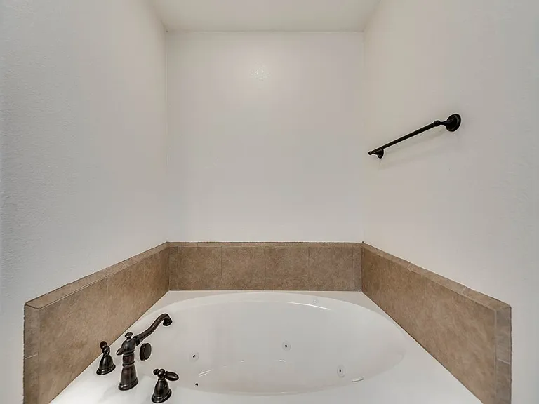 3316 Sagemont Dr — Photo 19