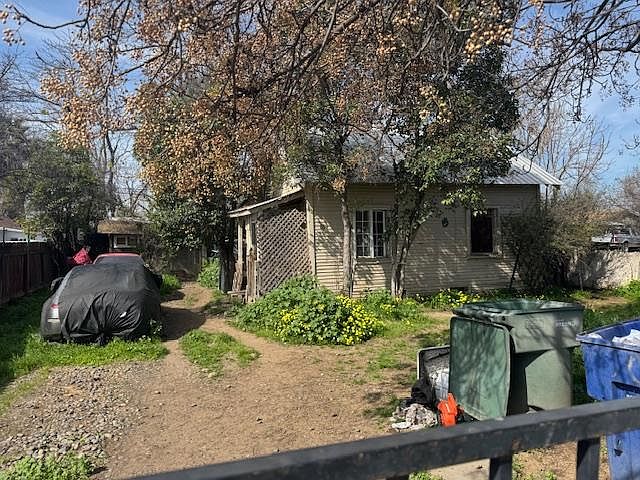 1st image of 568 S Recreation Ave