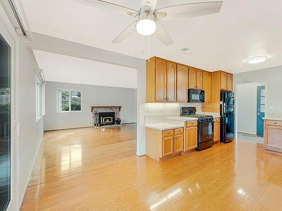4th image of 4640 Tajo Dr