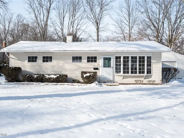 43 Circle Dr, Medina, OH 44256