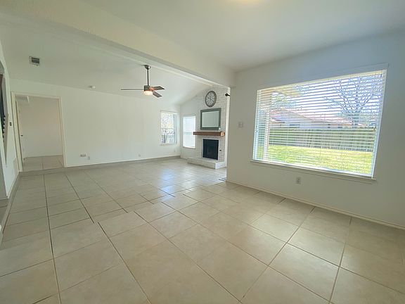 5th image of 4305 Charlemagne Ct