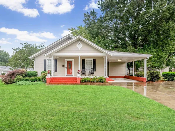 300 N 10th St, Erwin, NC 28339