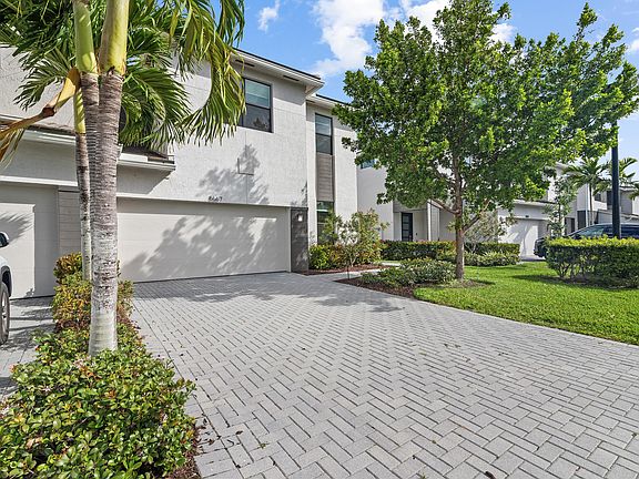 2nd image of 8667 Corvus Drive