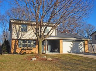 778 Buckingham Way, Hartland, WI 53029