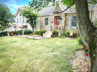 202 Central Ave, Rostraver Township, PA 15012