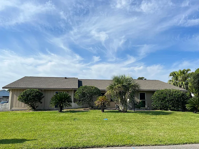 117 Rio Del Mar St #A — Photo 17