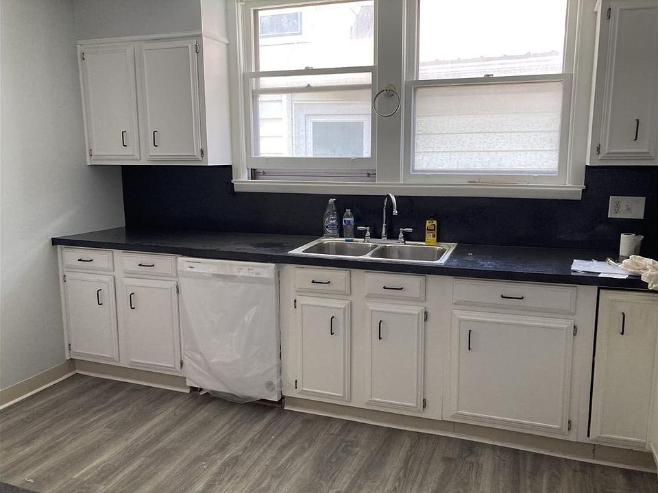1st image of 309 Bedford Ave #2