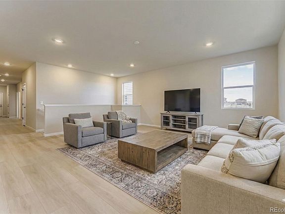 4th image of 13784 Daffodil Way