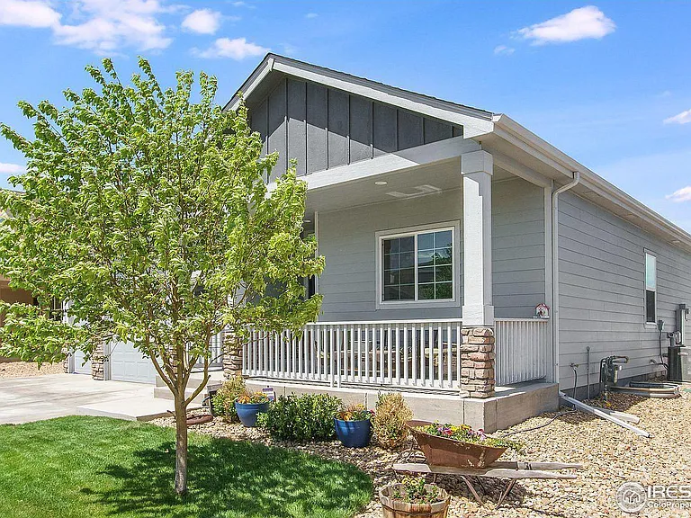2869 Hydra Dr — Photo 22