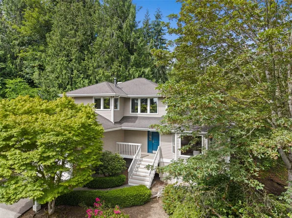1819 221st Place NE, Sammamish, WA 98074