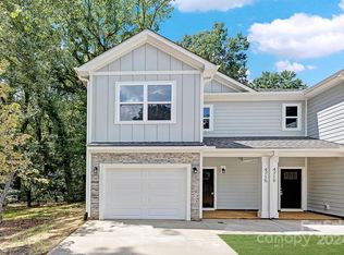 4715 Crestmont Dr, Charlotte, NC 28205