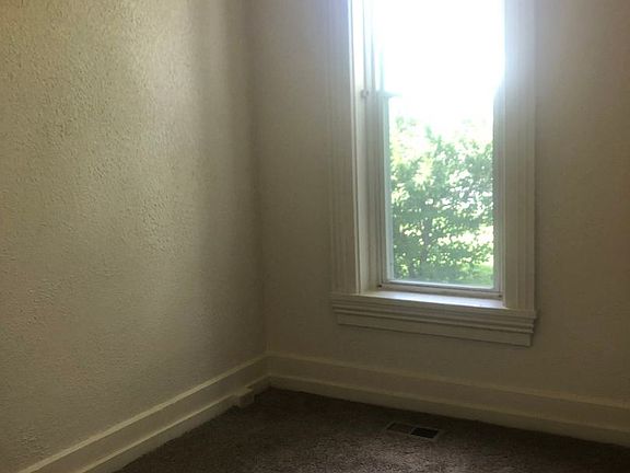 5th image of 1023 Hartford St #1