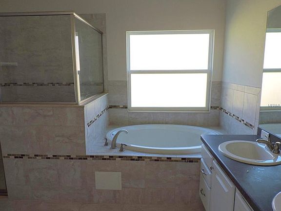 5th image of 1607 N Johnson St