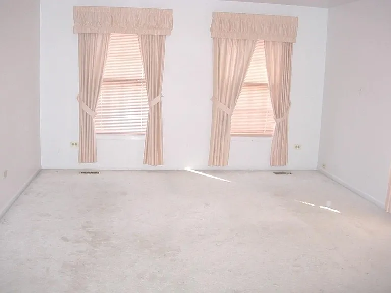 5811 Constitution Ave — Photo 7