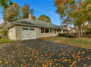 25 Eastwood Rd, Groton, CT 06340