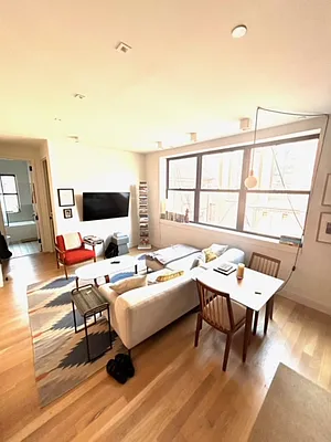 Rented by Nooklyn NYC LLC | media 4