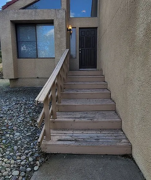 376 1/2 Ridge View Dr — Photo 2