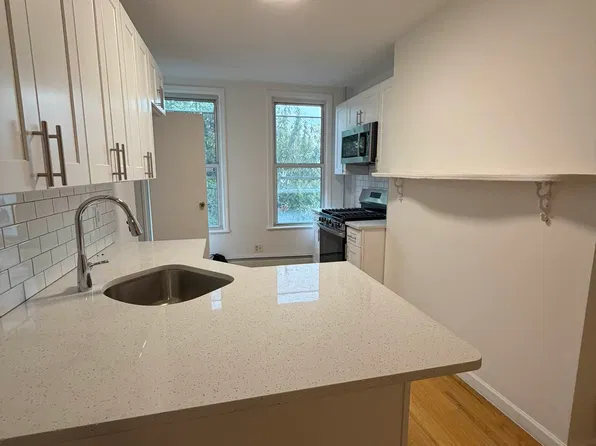 156 Dupont Street #3L, photo 2