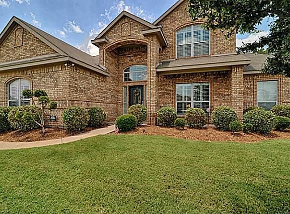 2nd image of 416 Winterwood Dr