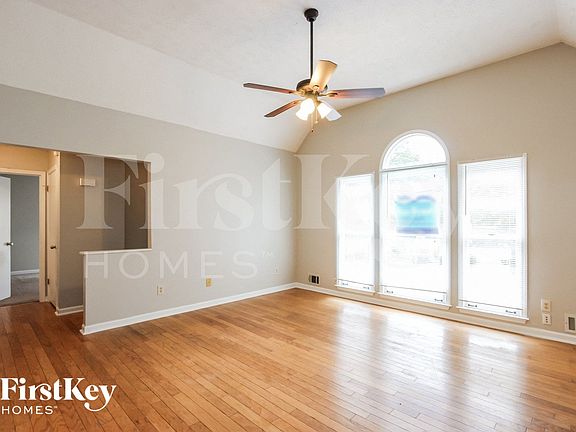 4th image of 4905 Cedar Ct SE