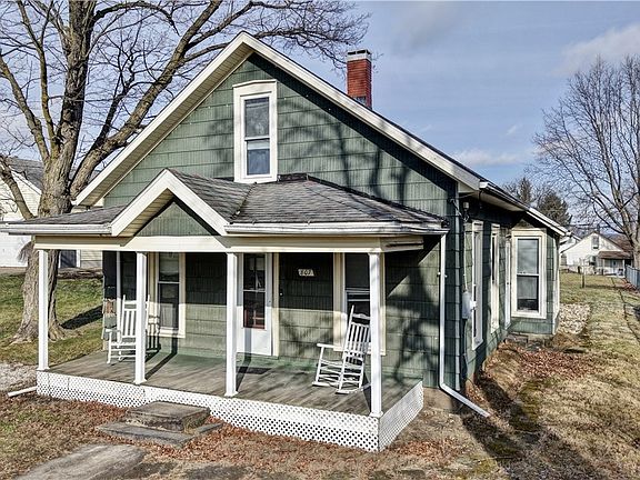 3rd image of 807 W Maple St