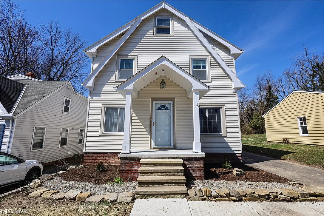 5176 Camden Rd photo 1