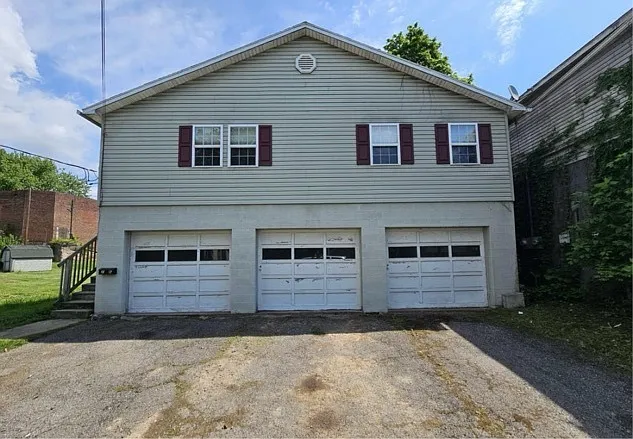 16 Brook St