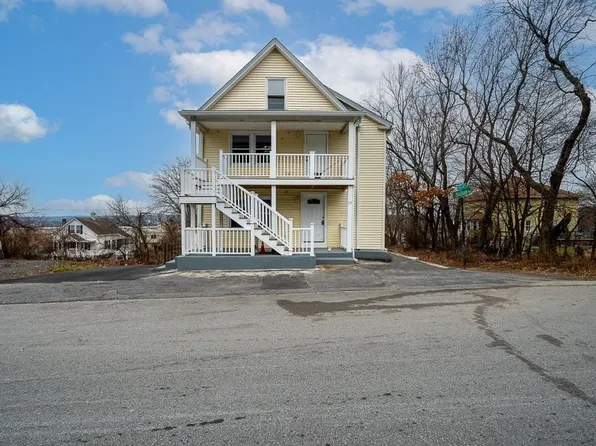 73 Orient St, Worcester, MA 01604
