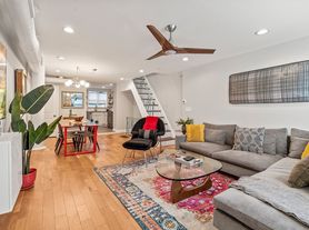 927 Fernon St, Philadelphia, PA