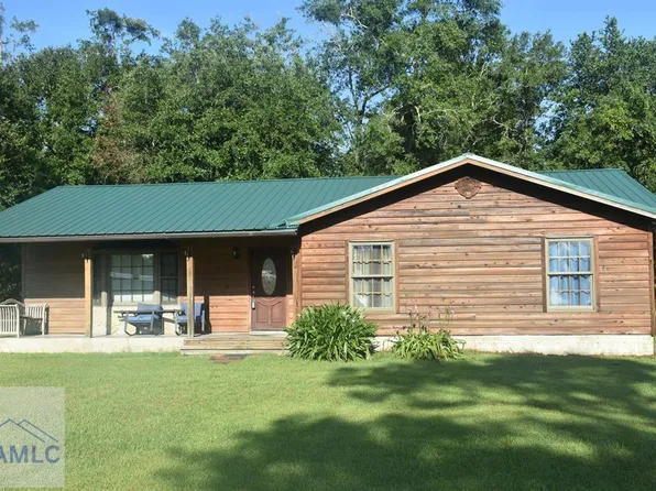 173 Macon Ln SE, Ludowici, GA 31316