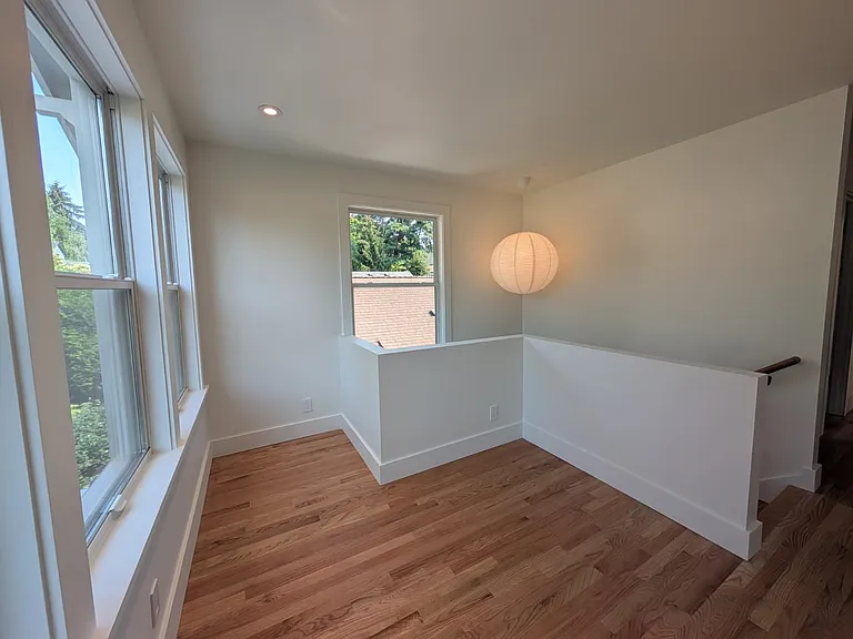 5714 25th Ave NE — Photo 15