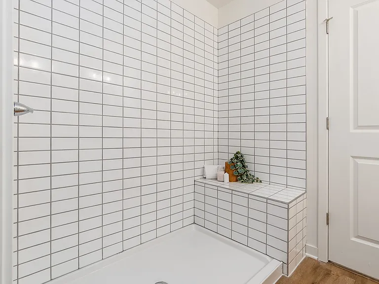 428 Postle Blvd — Photo 12