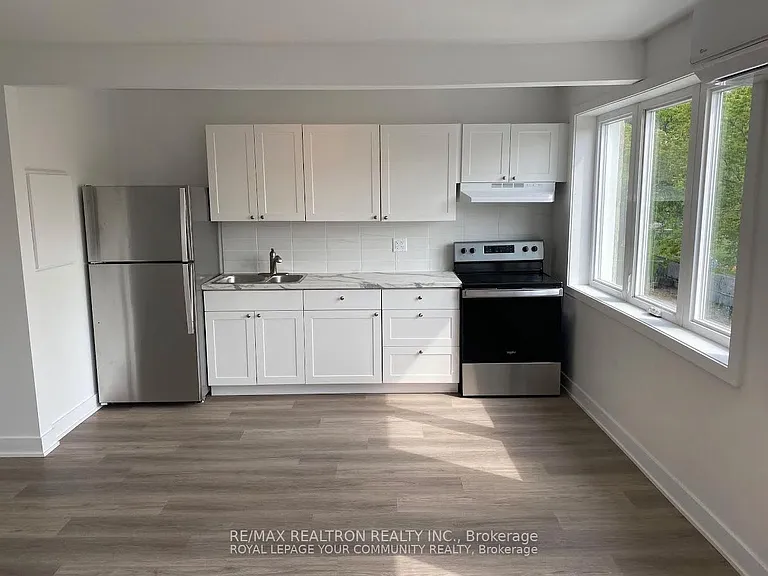 409 Royal York Rd N #2 — Photo 4