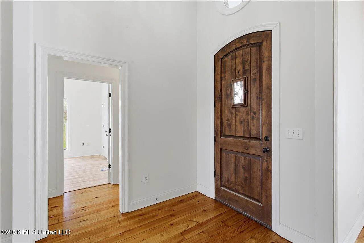 4 bed, 2.5 bath, 2421 sqft, $2,800 — Photo 4