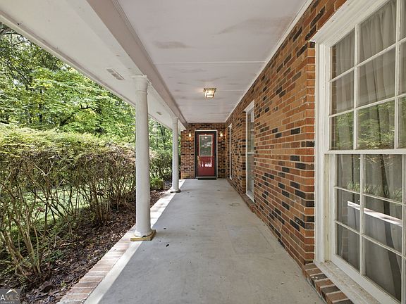 4th image of 571 Frontier Cir