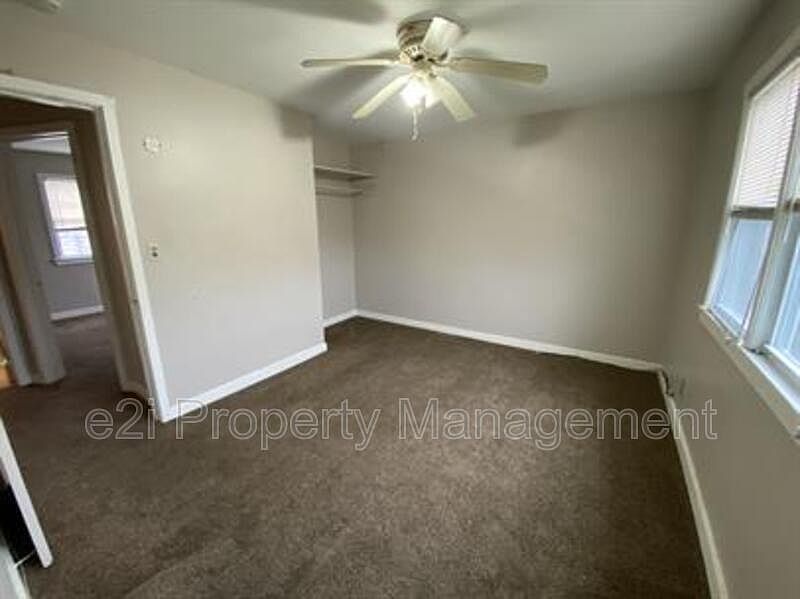 1st image of 5 Community Dr #5