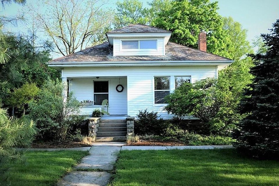 1st image of 439 W Lorain St