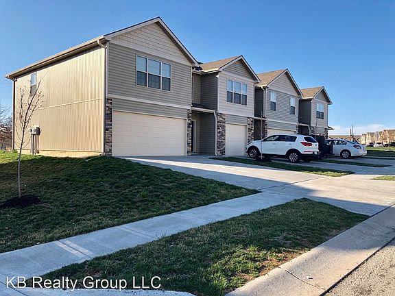 3rd image of 1432 NE Mary Ct