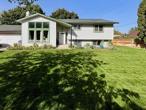 2nd image of 2027 E 56th Ave