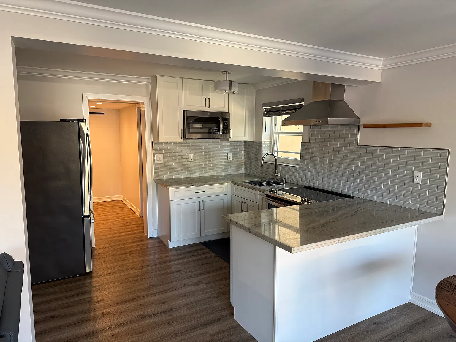 1 bed, 900 sqft, $2,800 — Photo 4