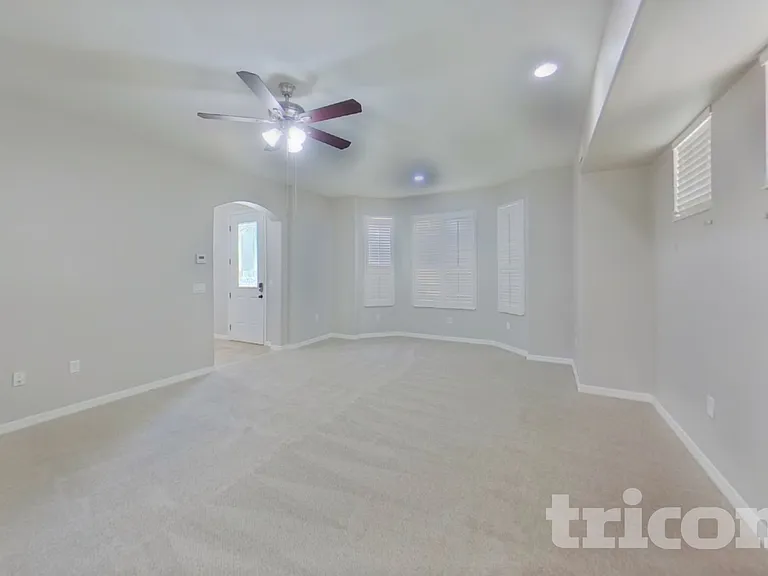 33314 Portal Dr — Photo 2